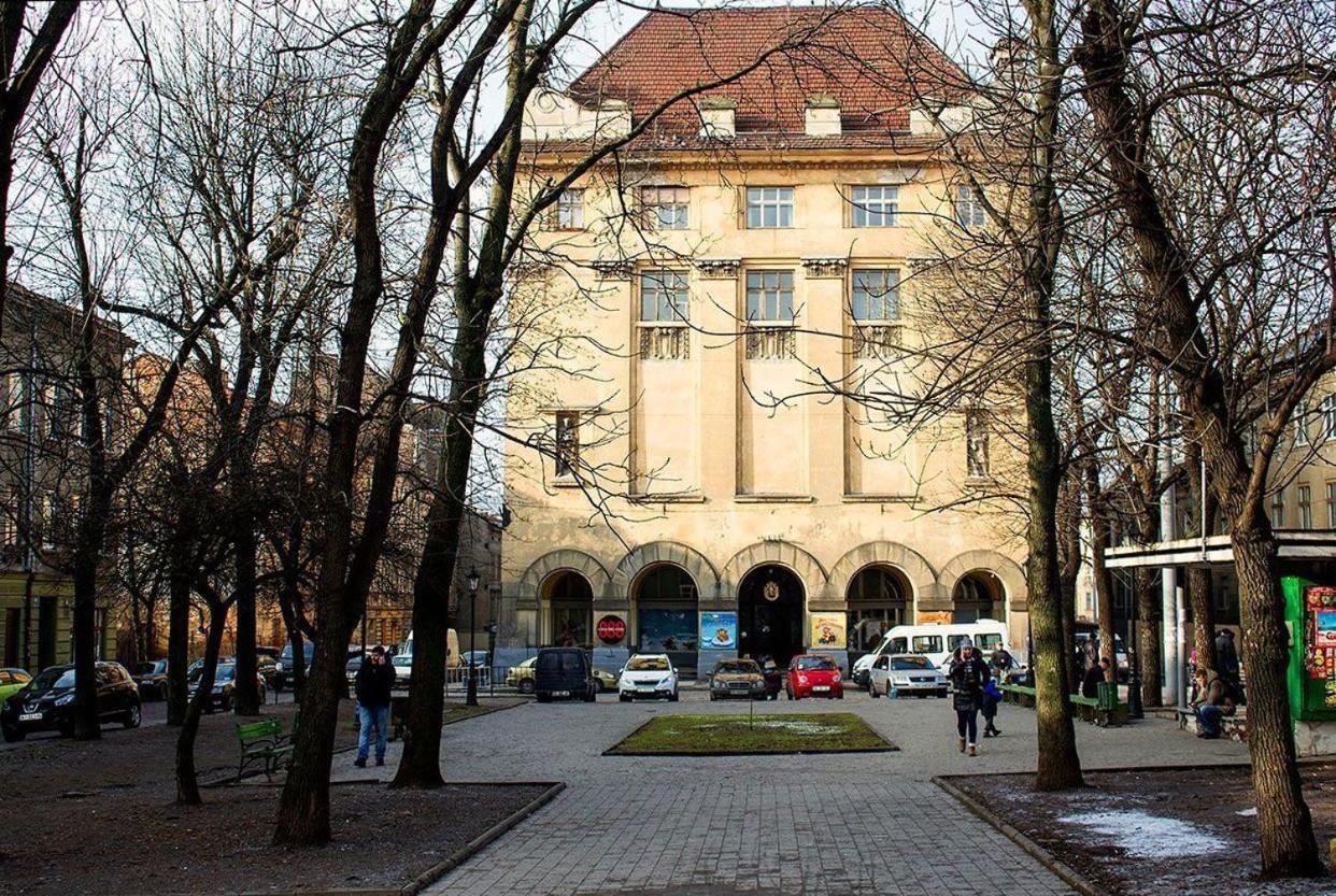 Lion King Danyla 1 Lviv Exterior photo